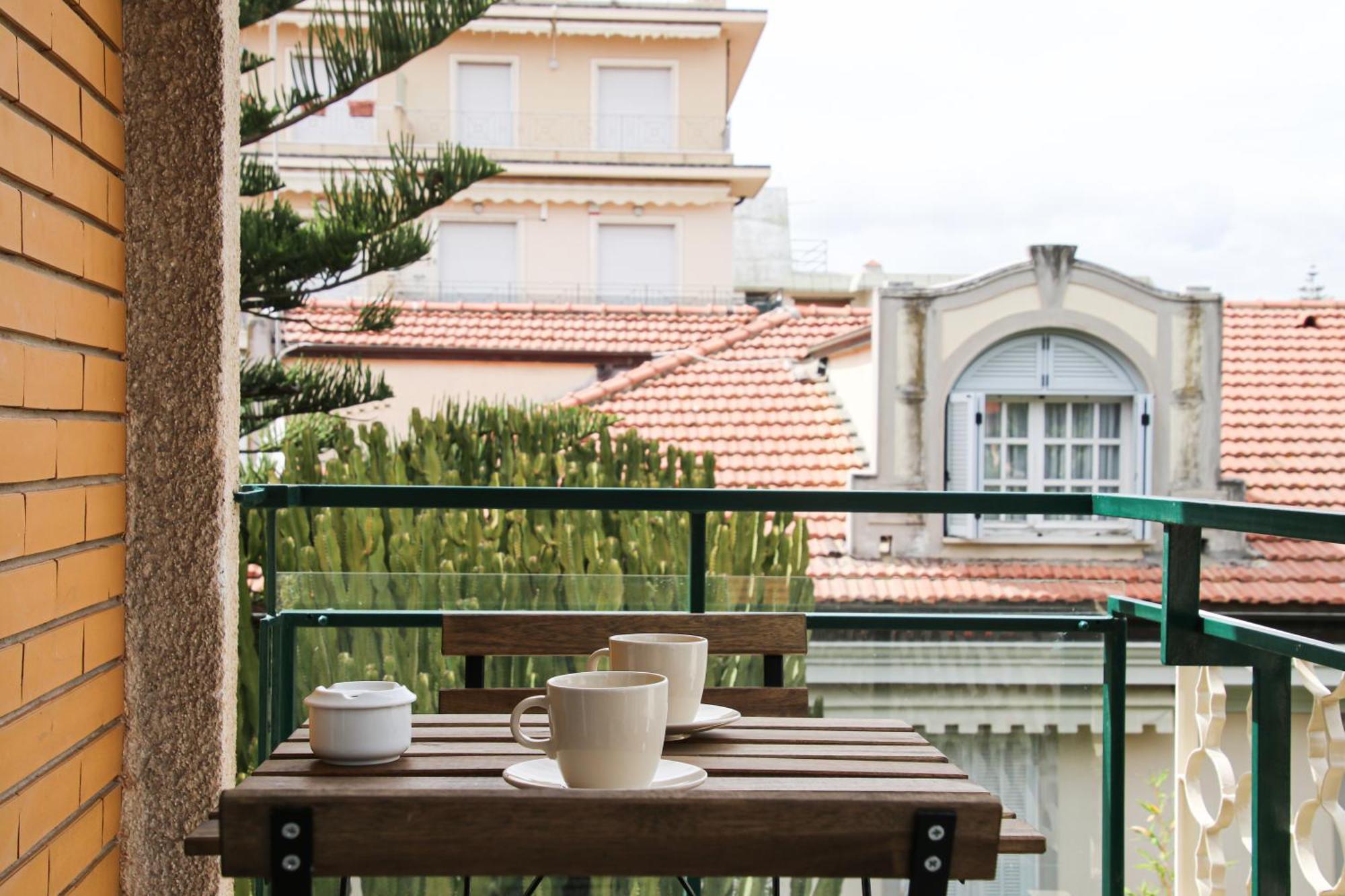 Casa Febo, In Centro Con Parcheggio Privato A 200 Mt Dal Mare Hotel Bordighera Exterior foto